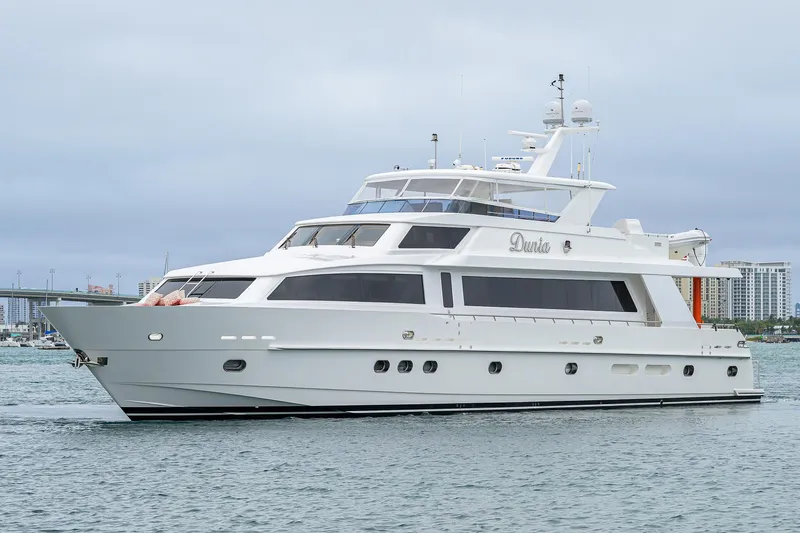 Miss Dunia Yacht Photos Pics 