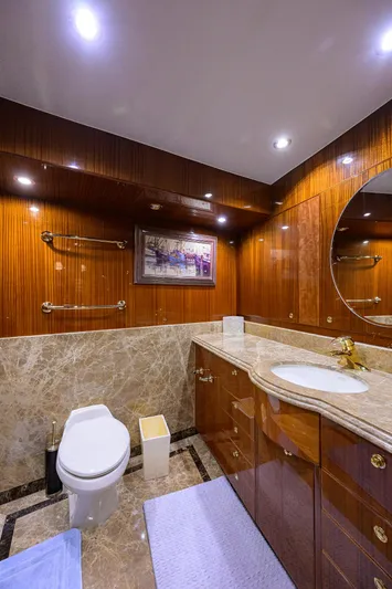 Miss Dunia Yacht Photos Pics 