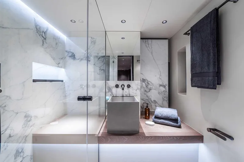 Saraya Yacht Photos Pics 