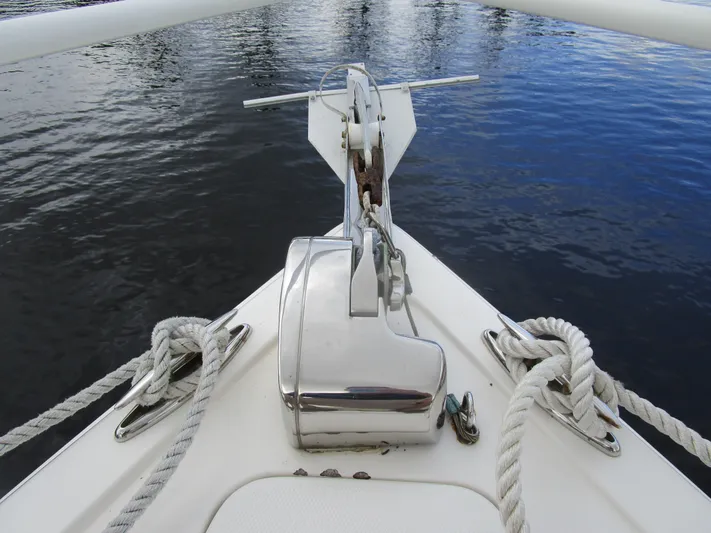  Yacht Photos Pics Bow of a 2007 Fountain 38 Tournament Edition boat with anchor.