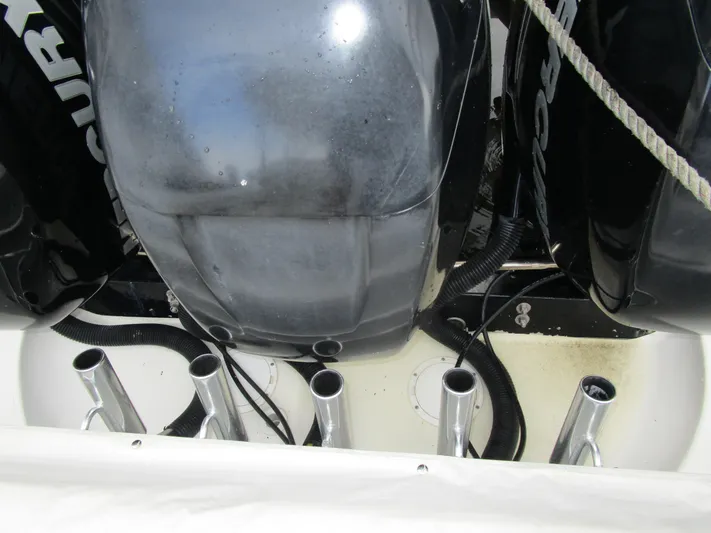  Yacht Photos Pics Engines of a 2007 Fountain 38 Tournament Edition boat.