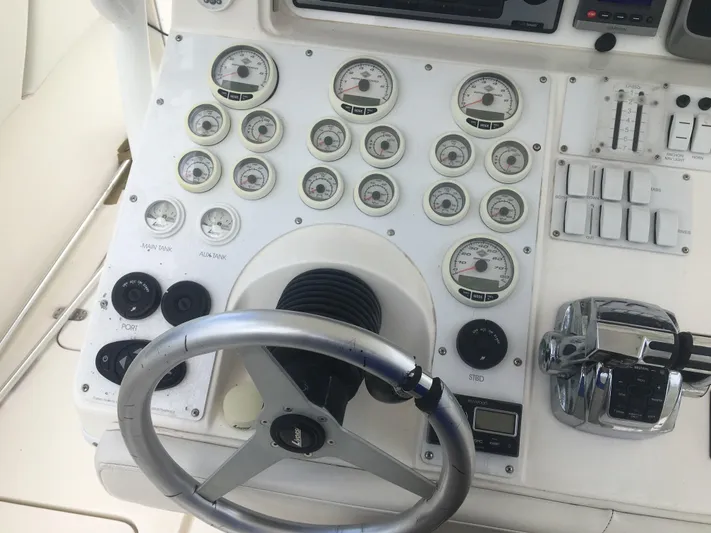  Yacht Photos Pics Control console of a 2007 Fountain 38 Tournament Edition boat.