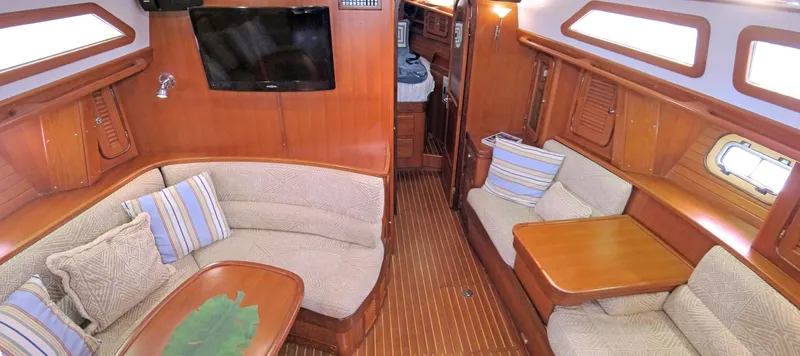 Vesta Yacht Photos Pics Main saloon - view forward