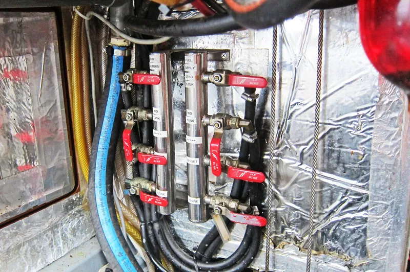 Vesta Yacht Photos Pics Fuel manifold