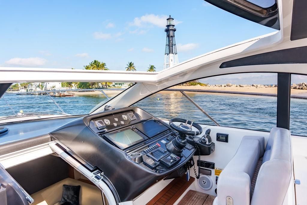 2013 Sunseeker 48 
