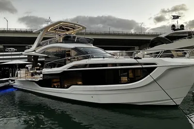 Galeon 560 Fly