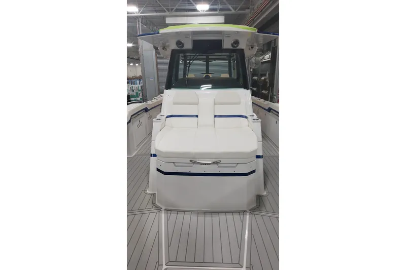  Yacht Photos Pics 2024 Formula 387 Center Console Fish boat interior with seating and modern design.