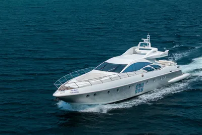 Azimut 86S