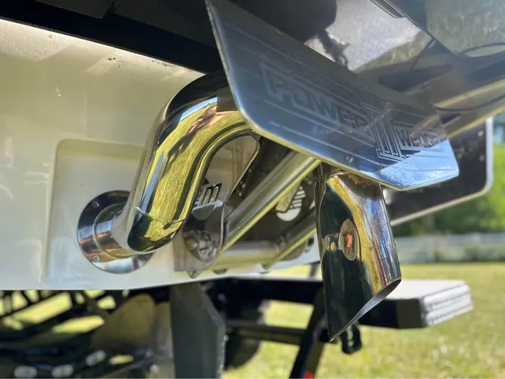  Yacht Photos Pics Close-up of 2023 Malibu Wakesetter 23 MXZ exhaust and Power Wedge III.