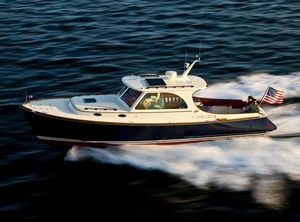 2018 Hinckley Yachts PICNIC BOAT 37