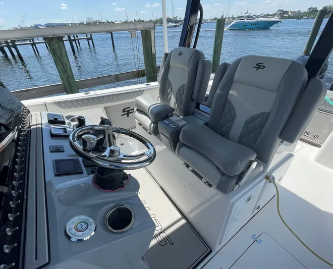 Dealer Demo Yacht Photos Pics Sea Pro 320 DLX Dealer Demo- Helm Seating
