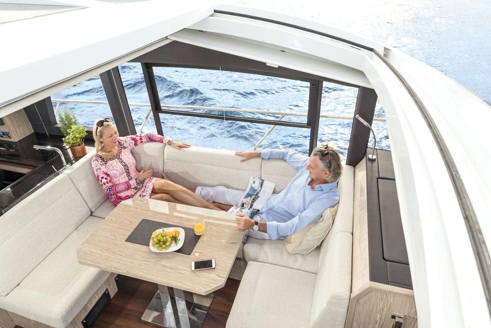 2022 Sealine 44 