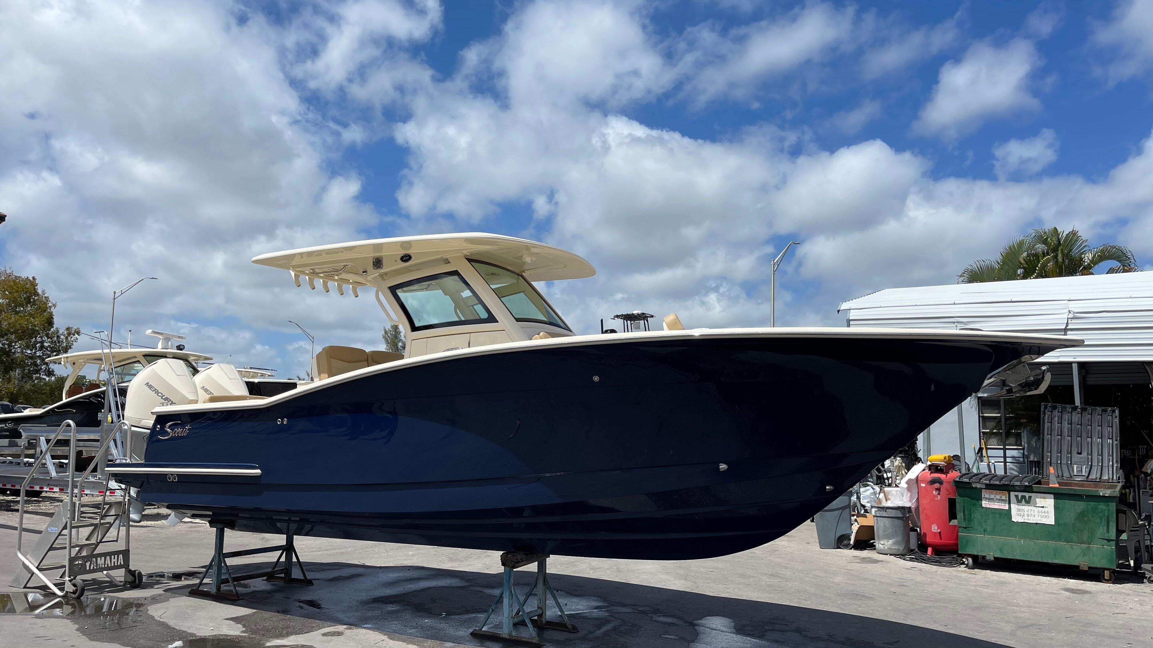 2023 Scout 305 LXF Barche a console centrale in vendita YachtWorld