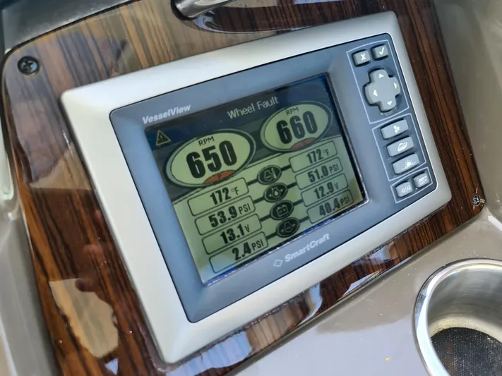 2015 Cruisers Yachts 350 Express Yacht Photos Pics SmartCraft VesselView display on 2015 Cruisers Yachts 350 Express, showing engine data and alerts.