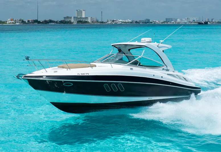 2015 Cruisers Yachts 350 Express Yacht Photos Pics 