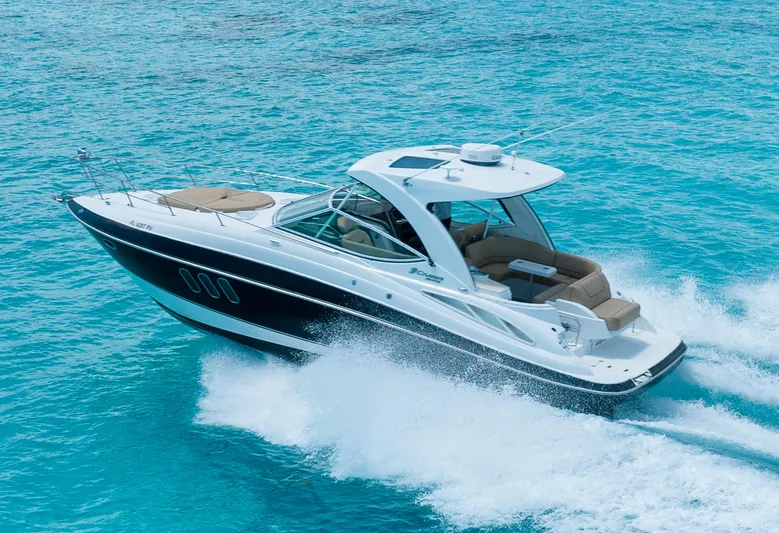 2015 Cruisers Yachts 350 Express Yacht Photos Pics 