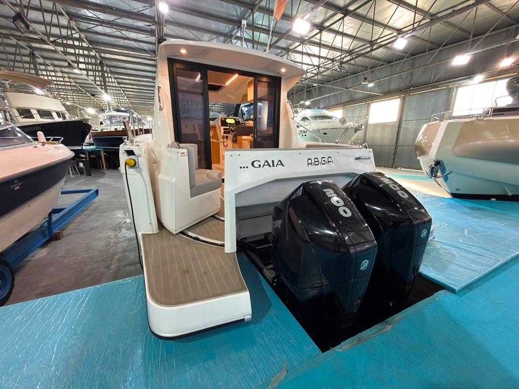 Rodman SPIRIT 31 HARD TOP - Fuoribordo