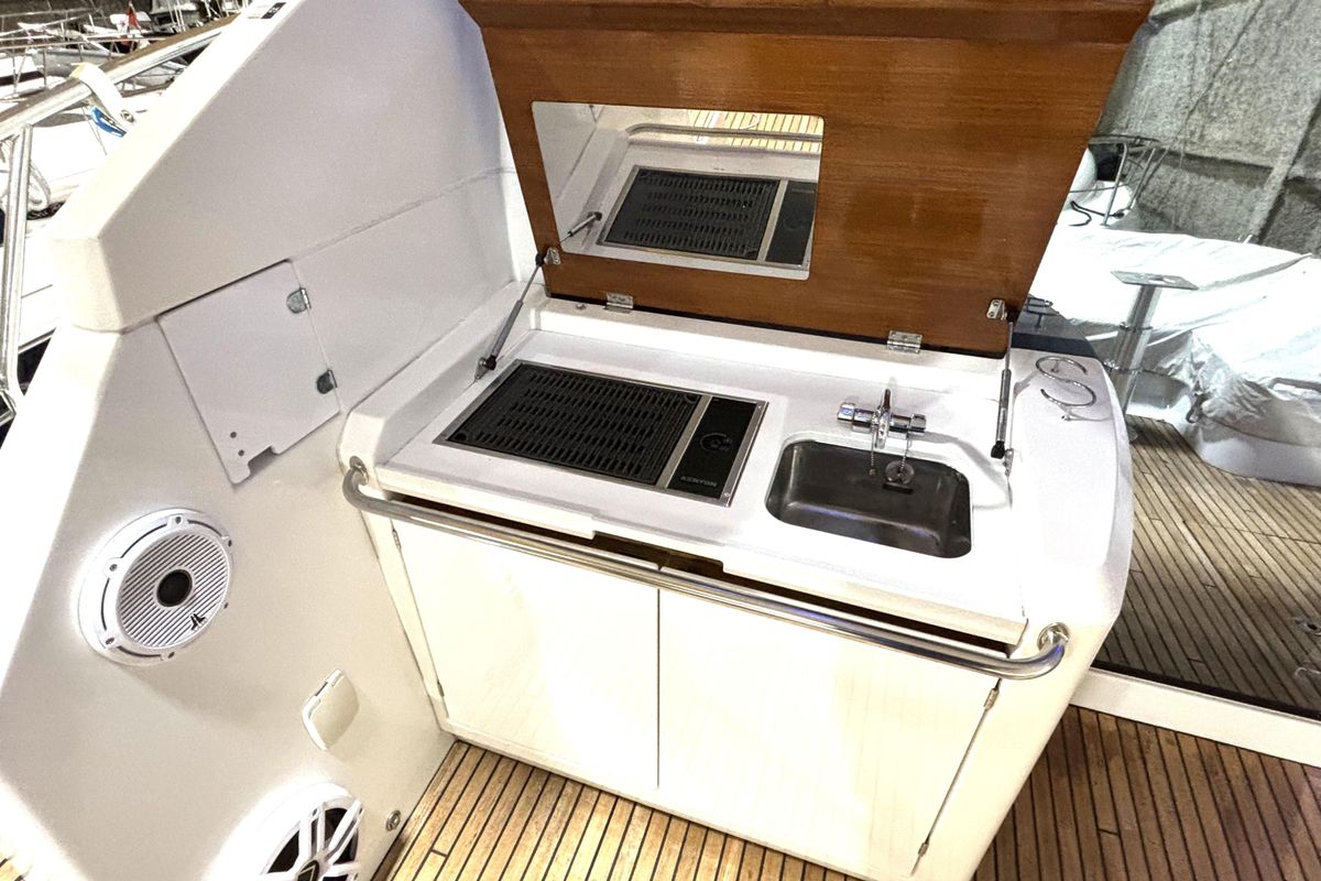 2015 Beneteau 49 