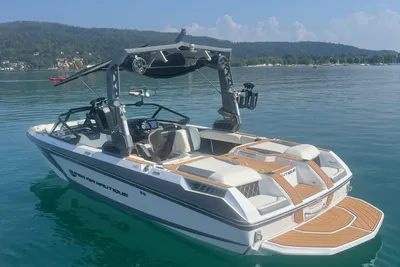 2022 Correct Craft Super Air Nautique GS22