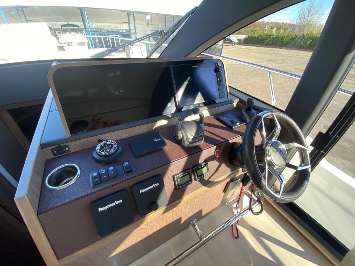 2020 Sealine 44 