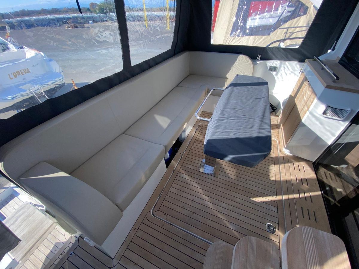 2020 Sealine 44 