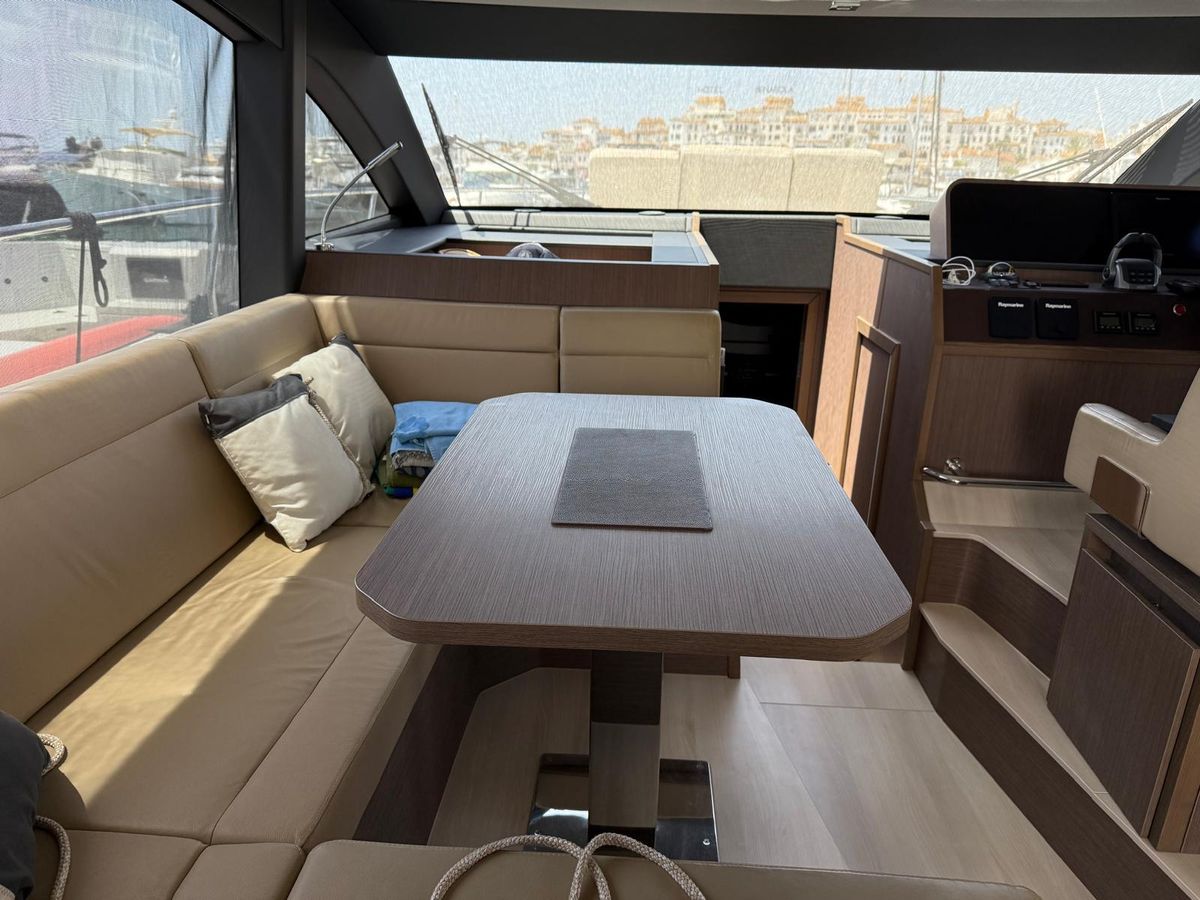 2020 Sealine 44 