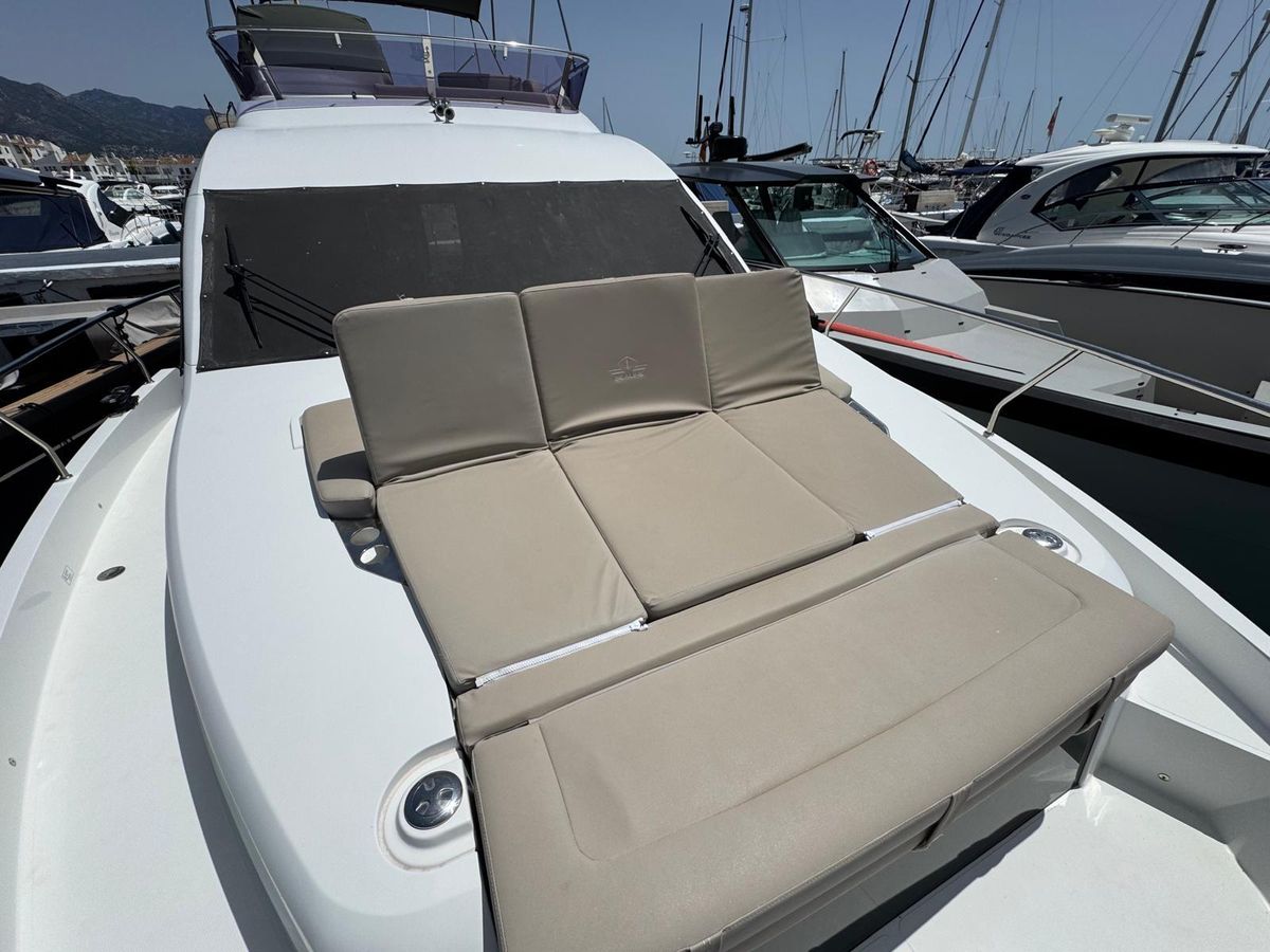 2020 Sealine 44 