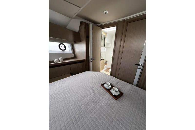 Sealine F430 Yacht Photos Pics Luxurious 2020 Sealine F430 yacht bedroom with elegant decor and modern amenities.