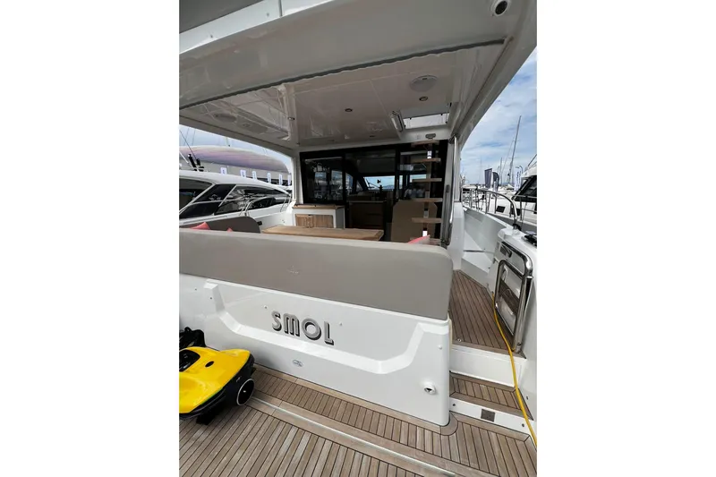 Sealine F430 Yacht Photos Pics 2020 Sealine F430 yacht with spacious deck and modern interior design.