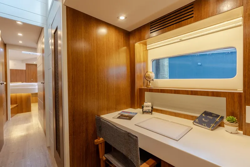 2024 Two Oceans 555 - 003 Yacht Photos Pics 