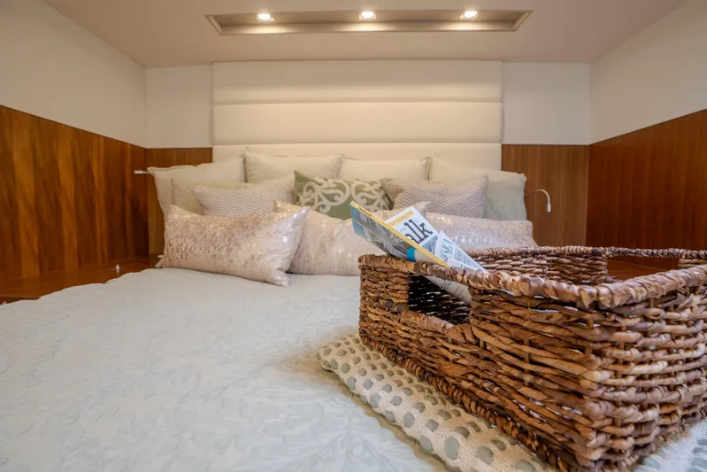 2024 Two Oceans 555 - 003 Yacht Photos Pics 