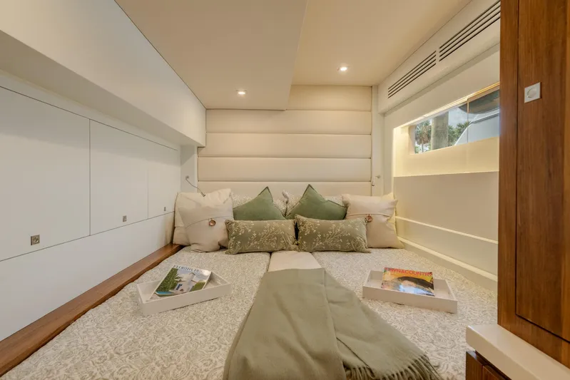 2024 Two Oceans 555 - 003 Yacht Photos Pics 