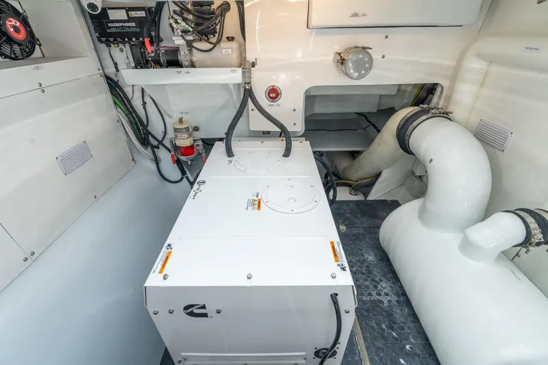 2024 Two Oceans 555 - 003 Yacht Photos Pics 