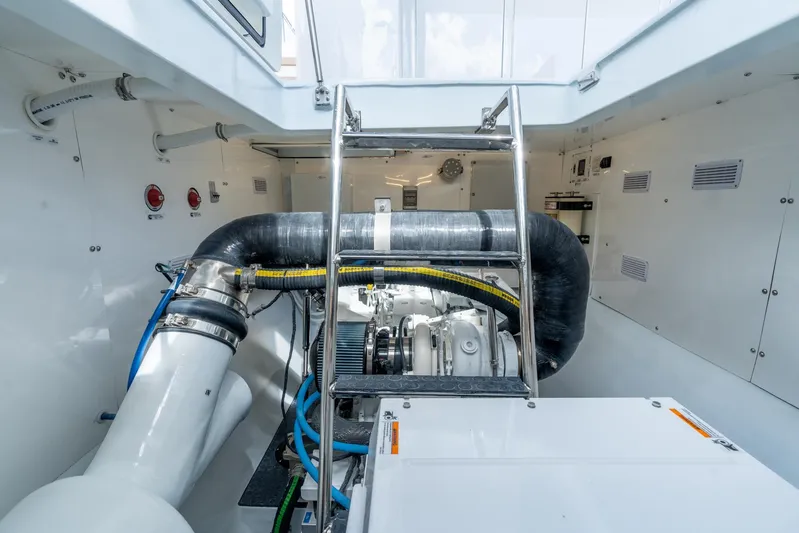 2024 Two Oceans 555 - 003 Yacht Photos Pics 