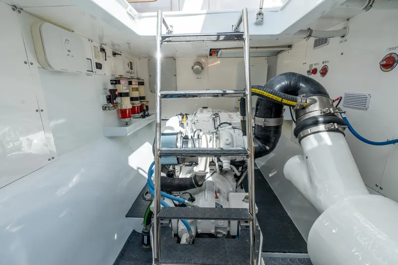 2024 Two Oceans 555 - 003 Yacht Photos Pics 