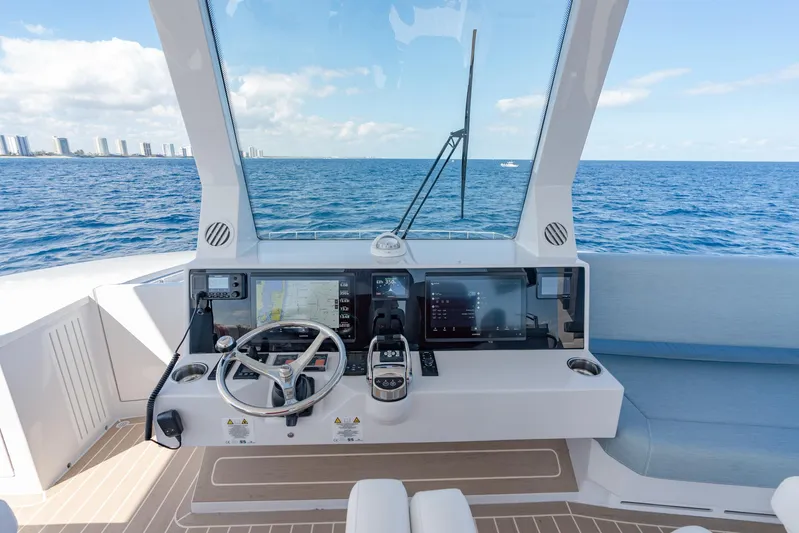 2024 Two Oceans 555 - 003 Yacht Photos Pics 