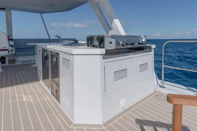 2024 Two Oceans 555 - 003 Yacht Photos Pics 