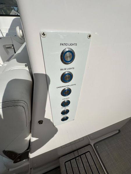 2021 Regal 38 SAV