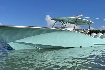 Mag Bay 43 Center Console