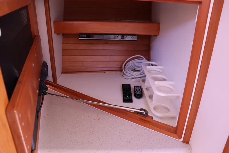 Rambler VIII Yacht Photos Pics 