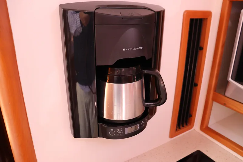 Rambler VIII Yacht Photos Pics 