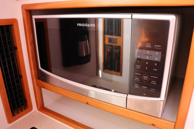 Rambler VIII Yacht Photos Pics 