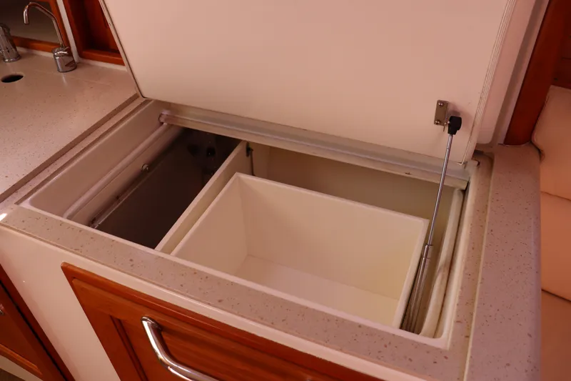 Rambler VIII Yacht Photos Pics 