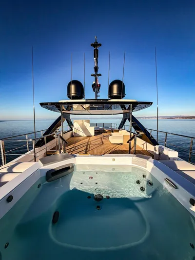  Yacht Photos Pics Custom Line Navetta 38 12