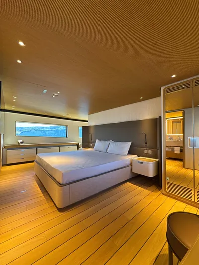  Yacht Photos Pics Custom Line Navetta 38 17