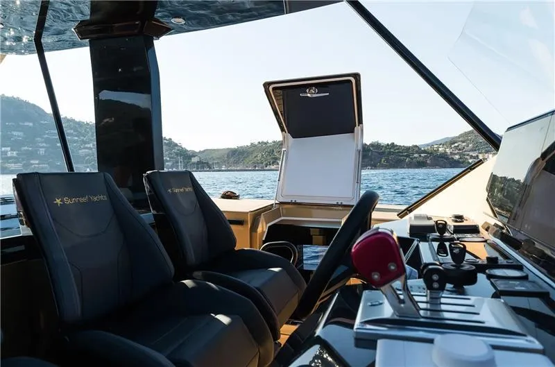Diamond Yacht Photos Pics 
