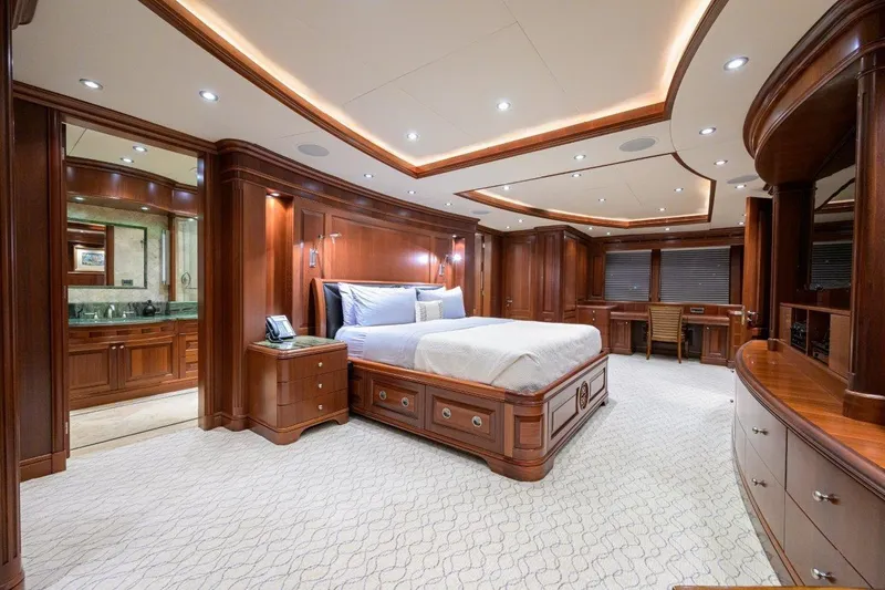 Compass Rose Yacht Photos Pics Luxurious yacht bedroom with elegant wood finishes, C & G Boatworks Explorer 2011 model.