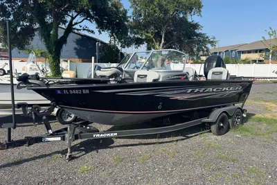Tracker Targa V-19 Combo