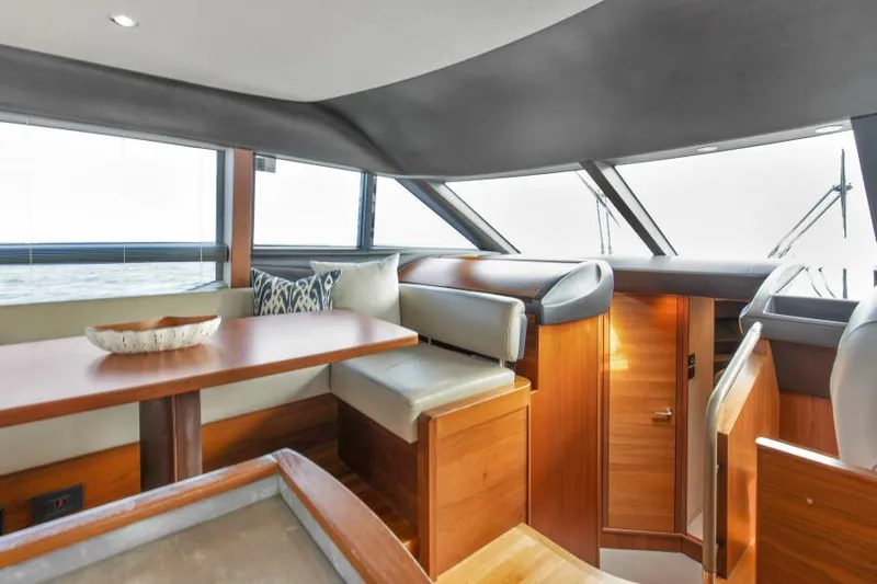 Elisea Yacht Photos Pics Dinette