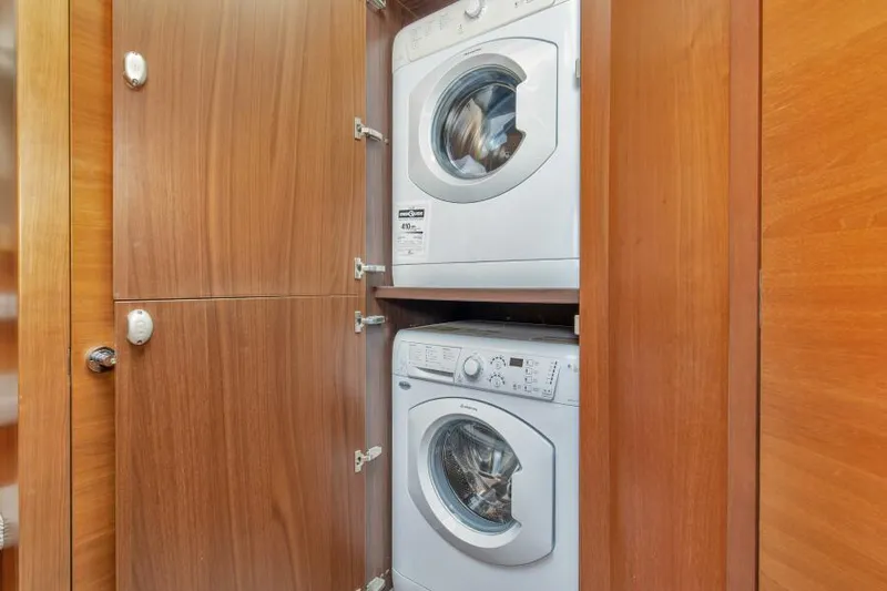 Elisea Yacht Photos Pics Laundry Station